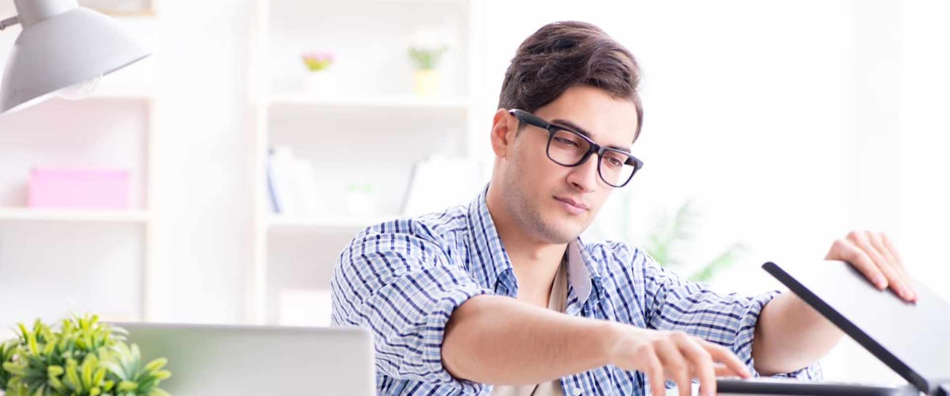 The Benefits of Using Fax Services for Vehicles