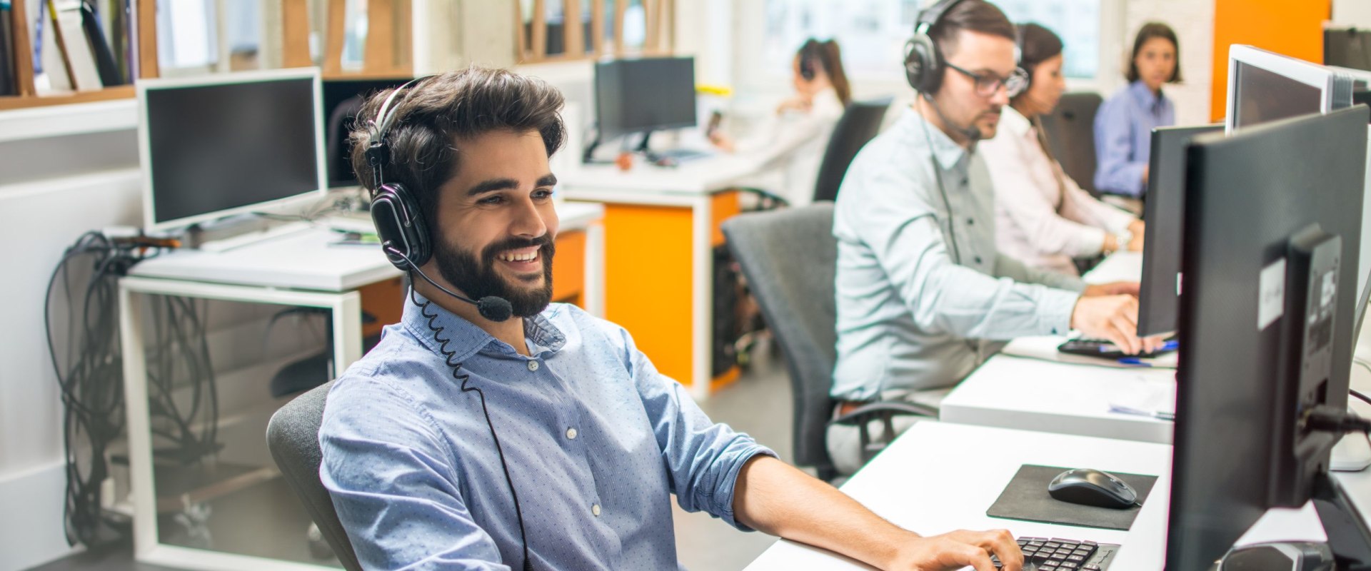 Using Customer Reviews to Enhance Vehicle Services
